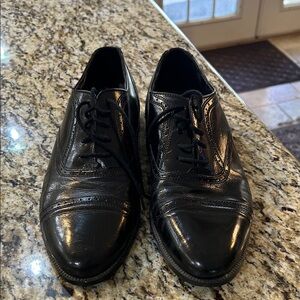 Elegant Black Leather Men's Oxfords